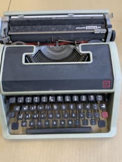 オリベッティ タイプライター 昭和 - メルカリ