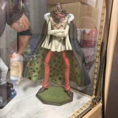 ワンピース フィギュア ラフィット 黒ひげ海賊団 pop maximum 海外