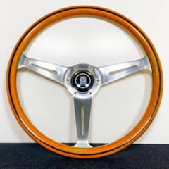 ナルディ クラシック ウッドステアリング おまけホーンボタン・ネジ6本