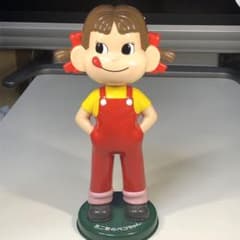 不二家 ペコちゃん 首振り人形 32cm - メルカリ