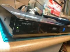美観シャープ・BLレコーダーBD-W520・リモコン+HDMIケーブル - メルカリ