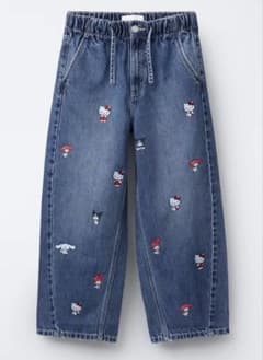 新品 ZARA バレルジーンズ ハローキティ - メルカリ