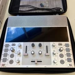 ほぼ新品】FJ1 シルバー ポータブルDJシステム - メルカリ