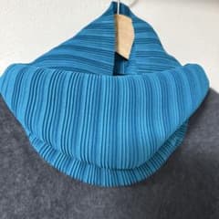 ✨【極美品】ISSEY MIYAKE PLEATS PLEASEネックウォーマー - メルカリ