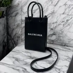 2026年最新】フォンホルダー バレンシアガの人気アイテム - メルカリ