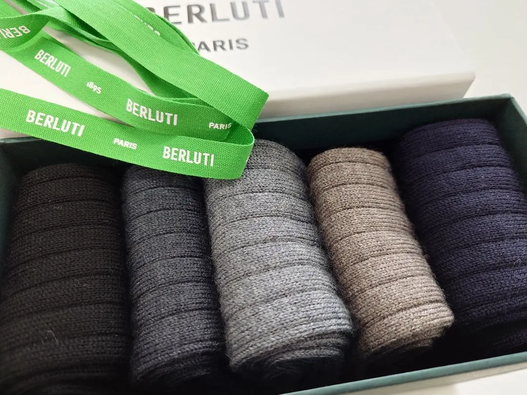 2026年最新】Berluti ソックスの人気アイテム - メルカリ
