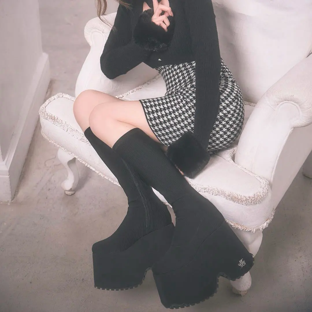 2026年最新】michellMacaron ロングブーツの人気アイテム - メルカリ