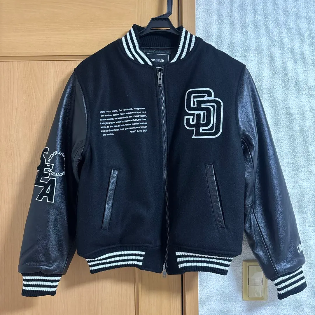 m53687049864_1.jpg?1766193582