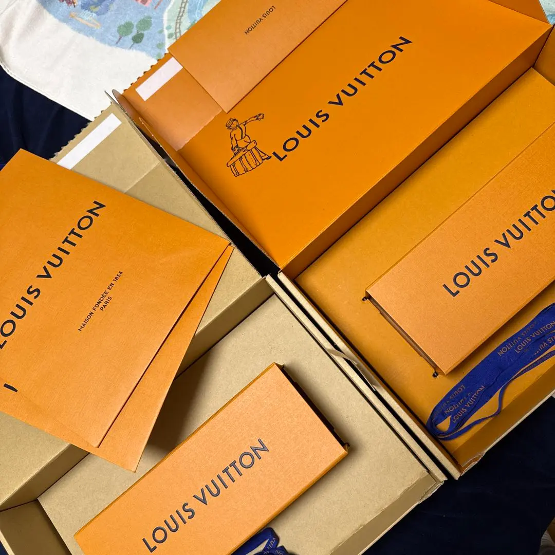 2026年最新】ルイヴィトン香水空箱の人気アイテム - メルカリ