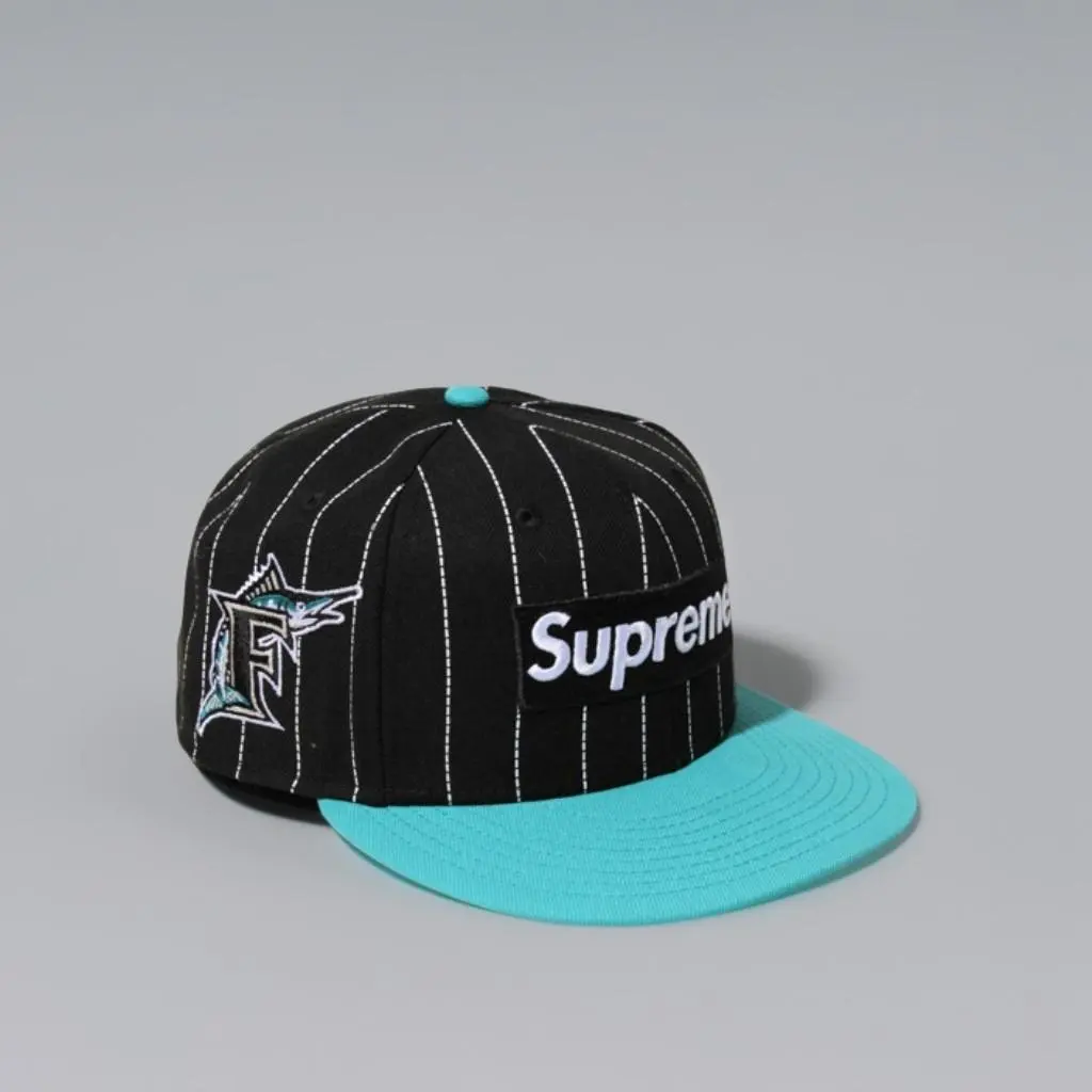 2026年最新】supreme stripe new eraの人気アイテム - メルカリ