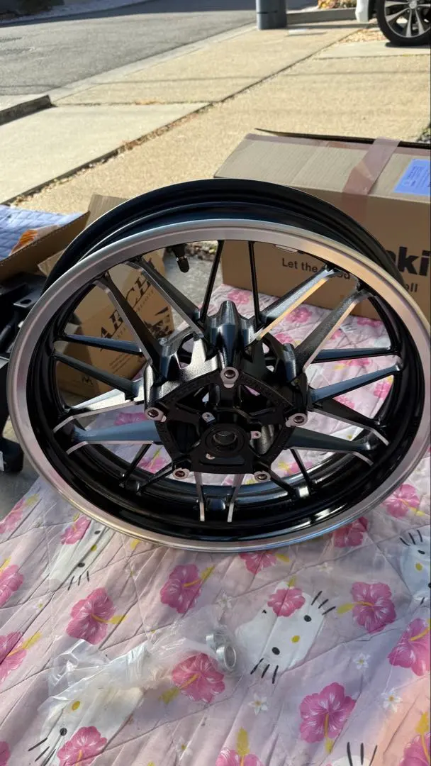 2026年最新】z900rs ホイール 純正の人気アイテム - メルカリ