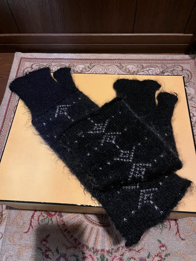 2026年最新】SAINT LAURENT PARIS 汚れ・破れ・臭いなど：なし 手袋