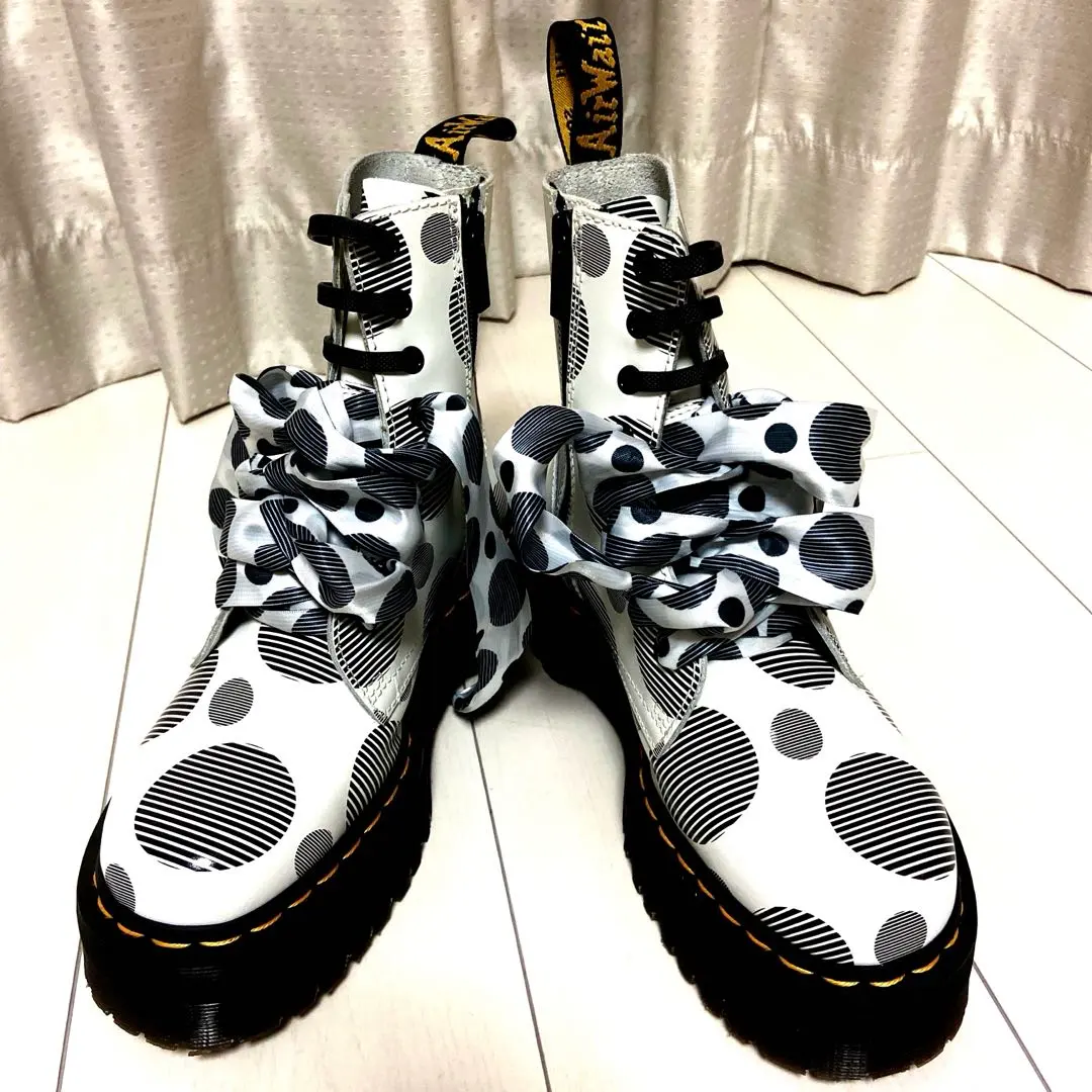 2026年最新】水玉 ドクターマーチンの人気アイテム - メルカリ