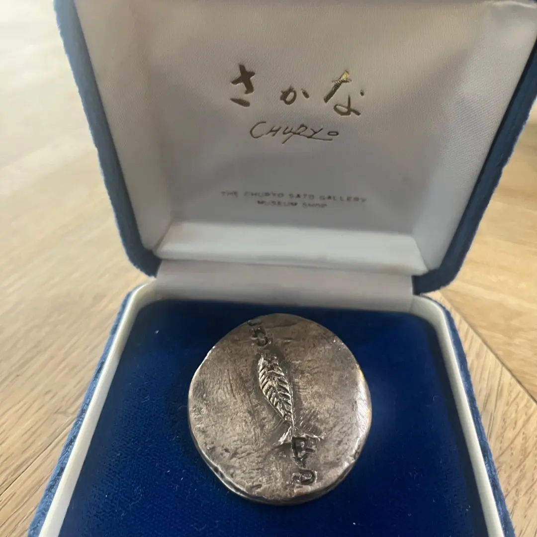 2026年最新】佐藤忠良 ブローチの人気アイテム - メルカリ