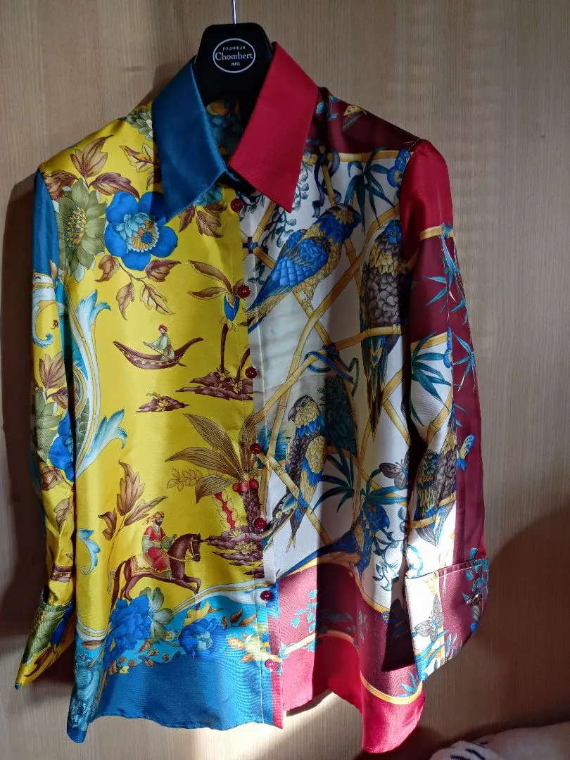 2026年最新】フェラガモ シルク ブラウスの人気アイテム - メルカリ