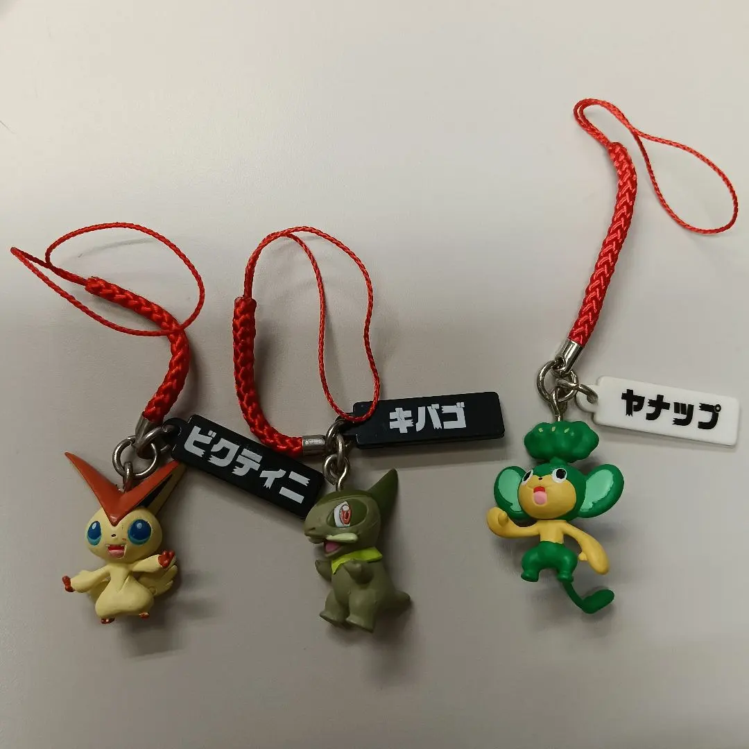2026年最新】ビクティニ キーホルダーの人気アイテム - メルカリ