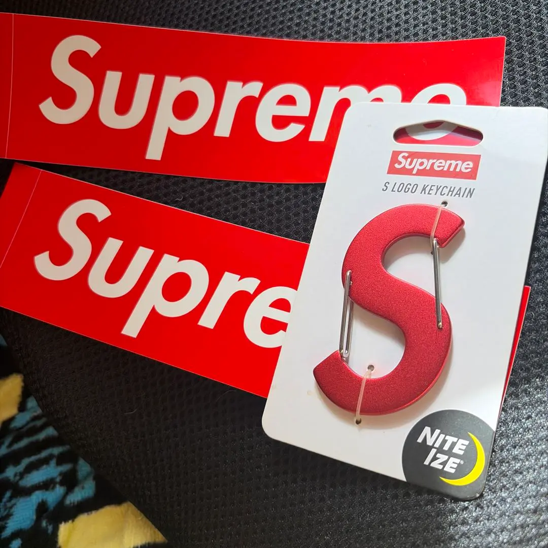 2026年最新】supreme s logo keychainの人気アイテム - メルカリ