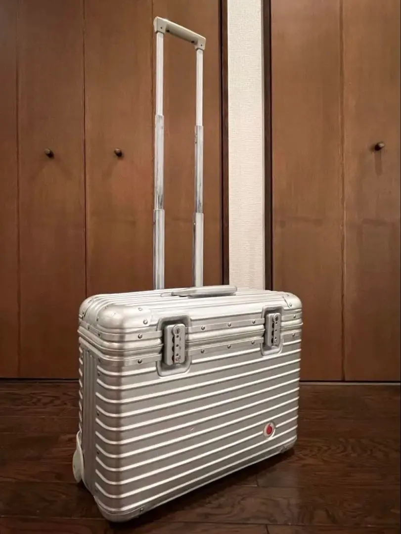 2026年最新】rimowa topas pilotの人気アイテム - メルカリ
