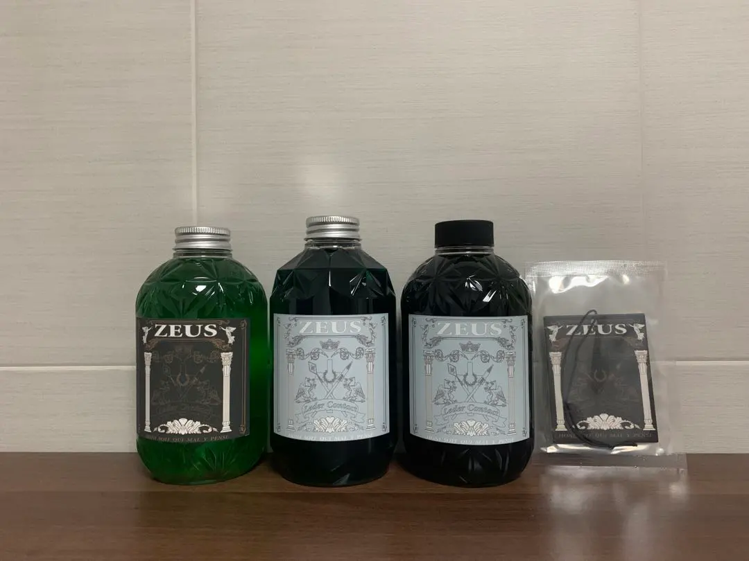 2026年最新】レダーコンタクト ゼウスの人気アイテム - メルカリ