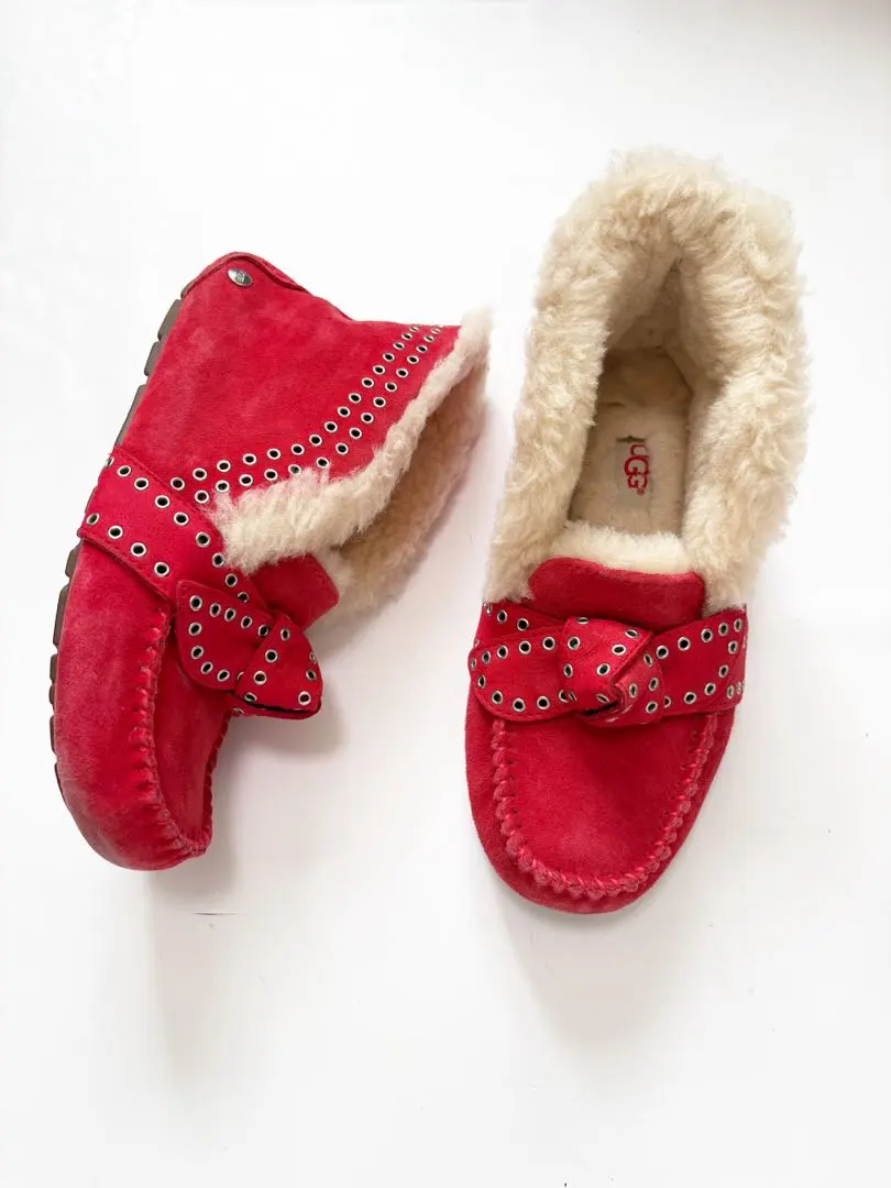 2026年最新】UGG カラー：レッド系 モカシンの人気アイテム - メルカリ