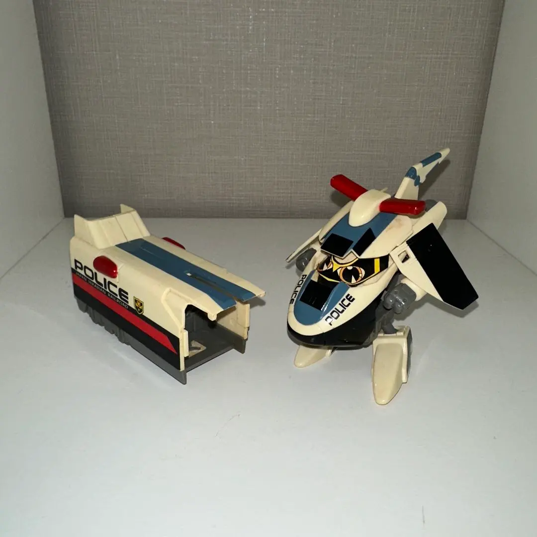 2026年最新】ヒカリアン ポリスウィンの人気アイテム - メルカリ