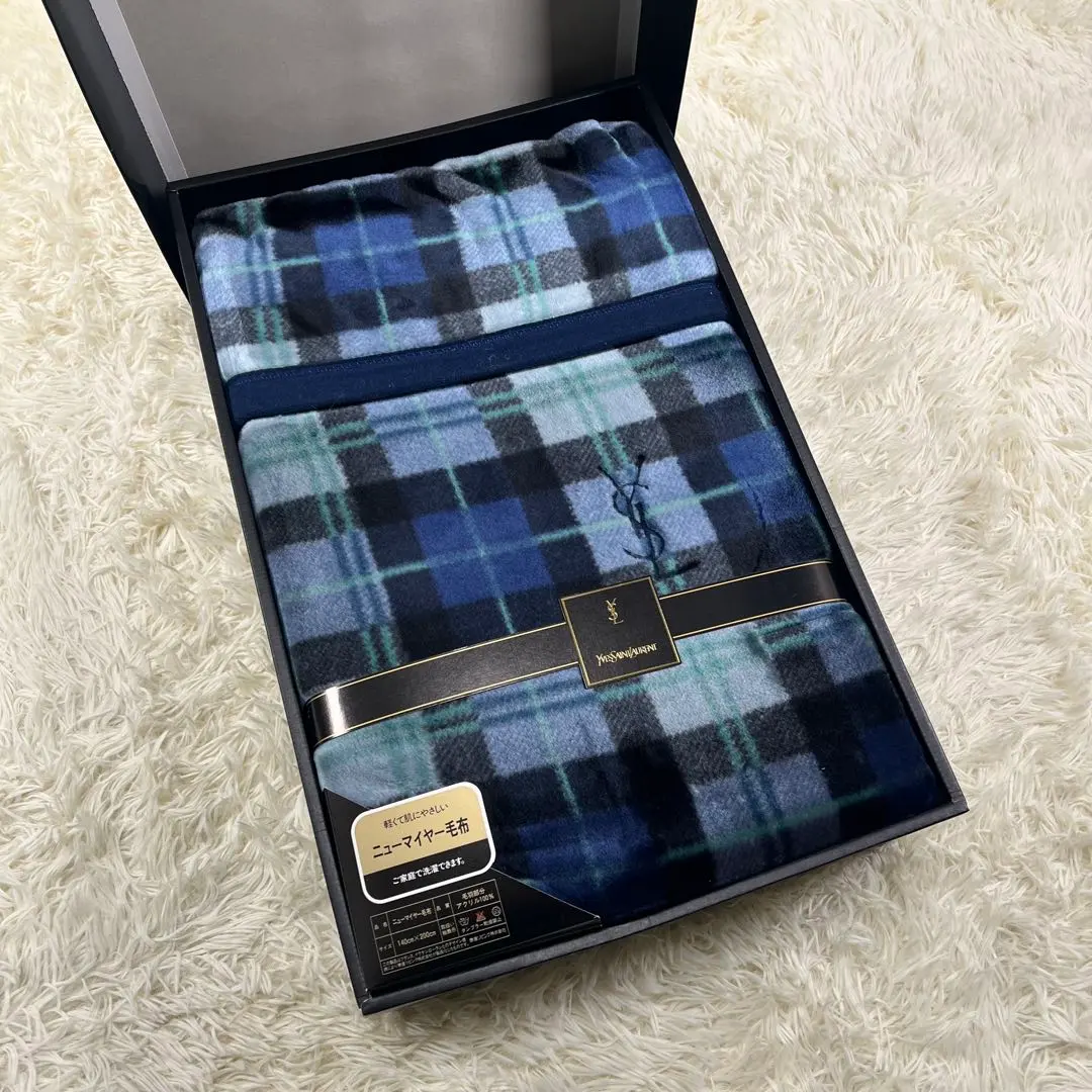 2026年最新】アクリル毛布 イブサンローランの人気アイテム - メルカリ