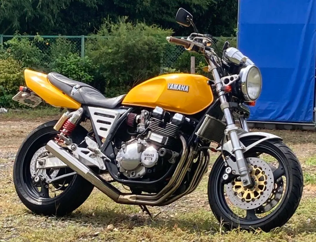 2026年最新】zrx400 ヘッドライトステーの人気アイテム - メルカリ