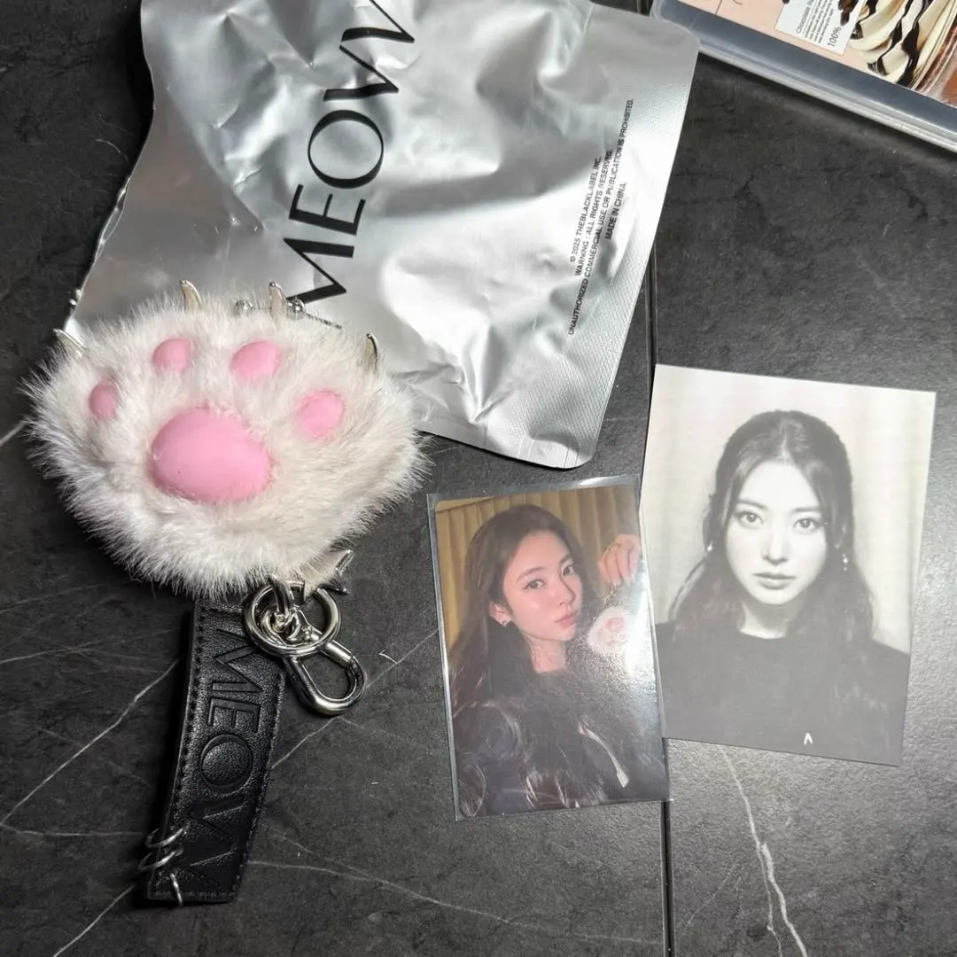 2026年最新】meovv キーリングの人気アイテム - メルカリ