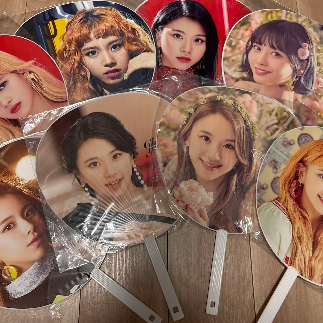 2026年最新】twiceサイン入りうちわの人気アイテム - メルカリ