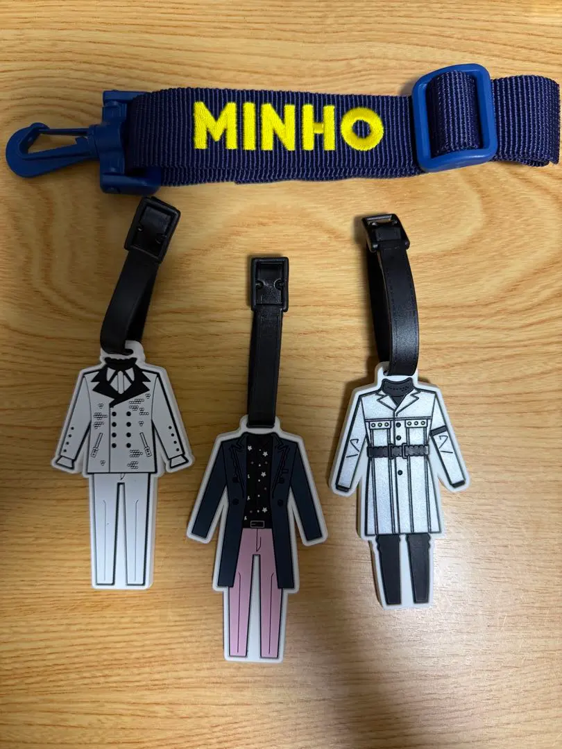 2026年最新】shinee ラゲッジタグの人気アイテム - メルカリ