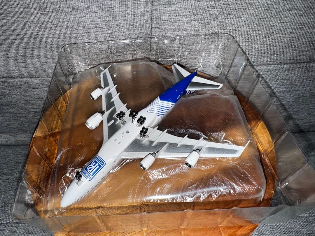 ロールスロイスエンジンテストベッド B747-200B 1/400 - メルカリ