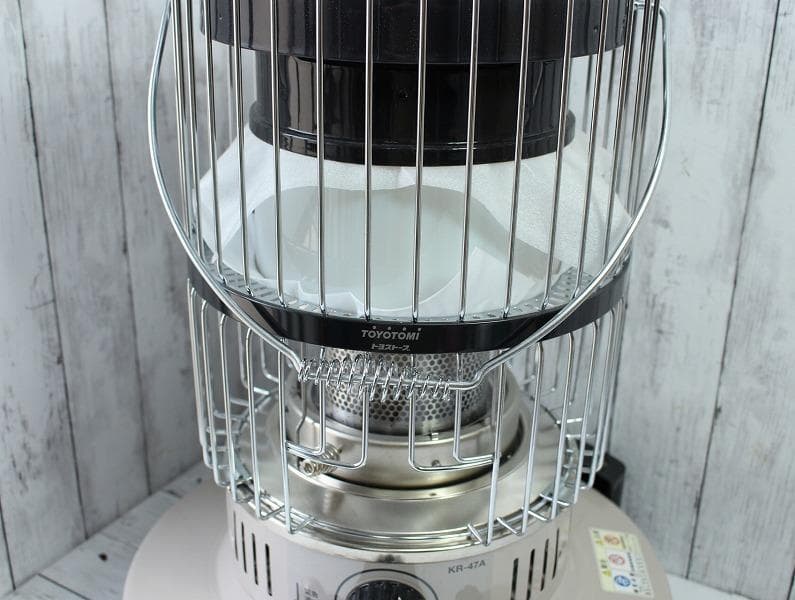 未使用 18年製 トヨトミ 石油ストーブ KR-47A ホワイト - メルカリ