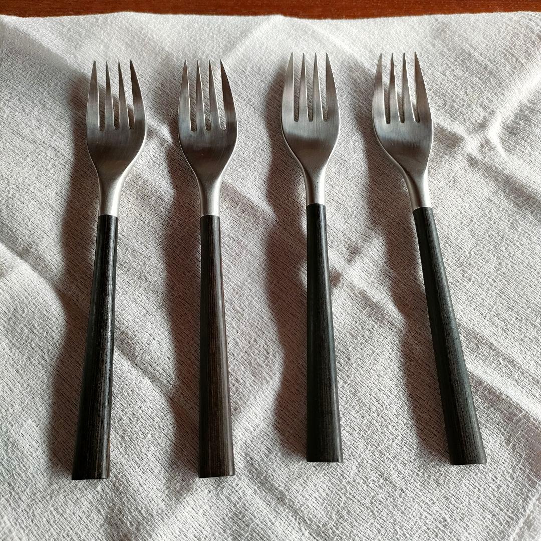 柳宗理　黒柄カトラリー デザートフォーク4本刃　 4本セット 004002000070_K0zjqaZ.jpg