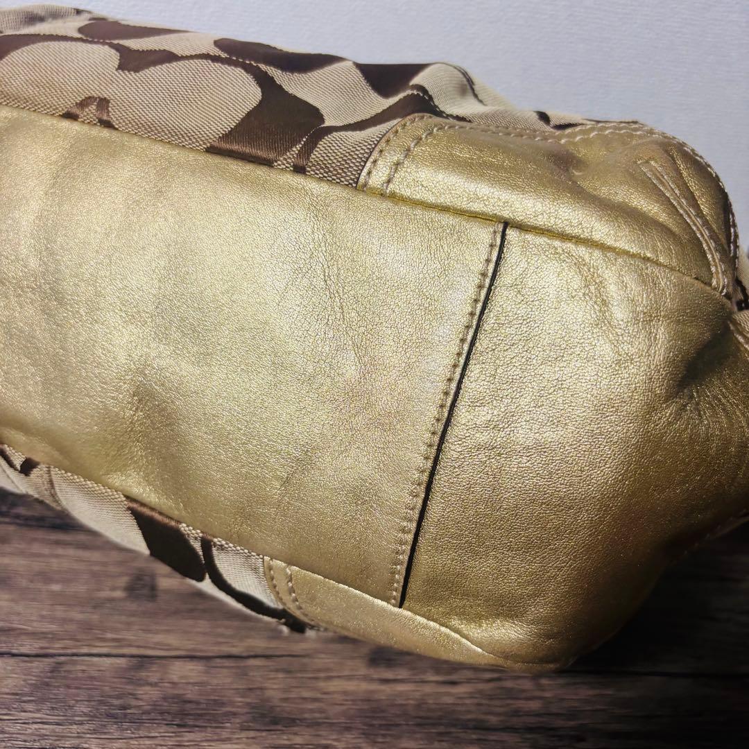 Coach Ergo Pleated Frame Kiss Rock Bag