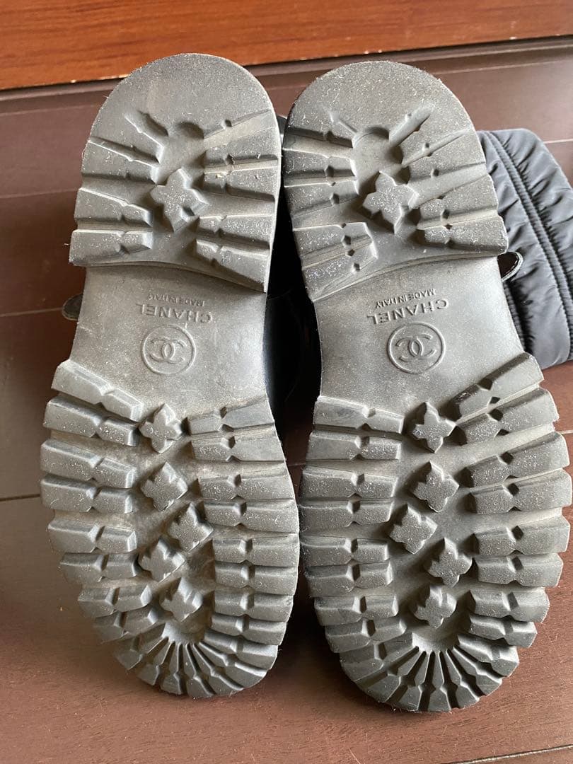 CHANEL キルティングエンジニアブーツ　ブラック　23.5cm