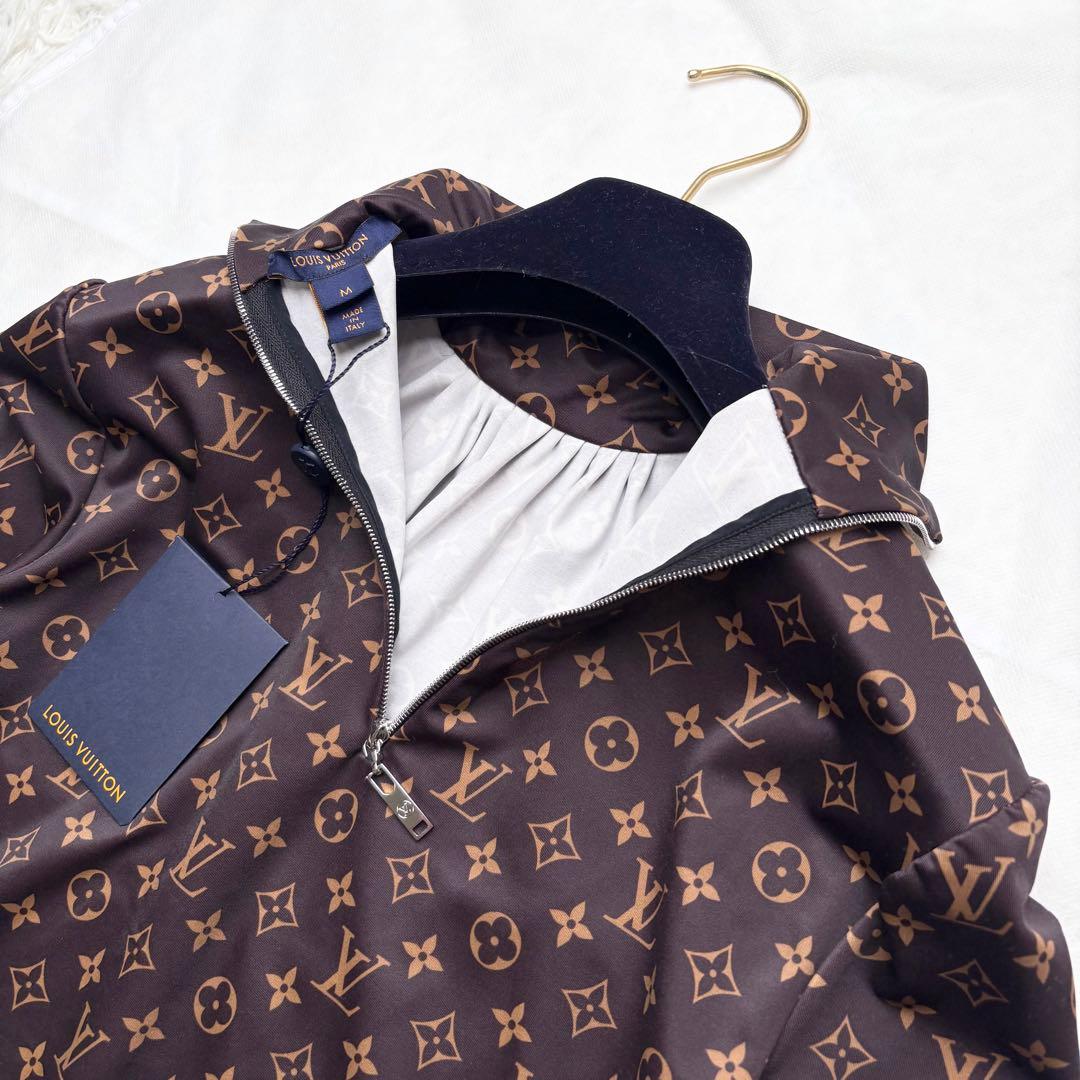ルイヴィトン タグ付き新品未使用 モノグラム総柄ブラウス バック