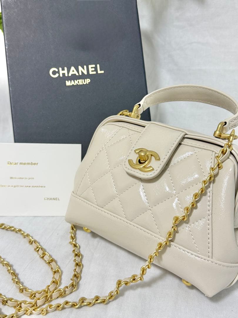 T*】様 CHANEL シャネル ノベルティ レザー ハンドバッグ チェーンショ CHANEL シャネル ノベルティ ショルダーバッグ 黒 ゴールドチェーン