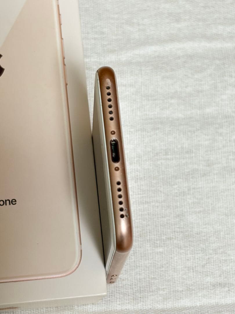 iPhone8 64GB 美品 未使用フィルム付 ピンクゴールド simフリー - メルカリ