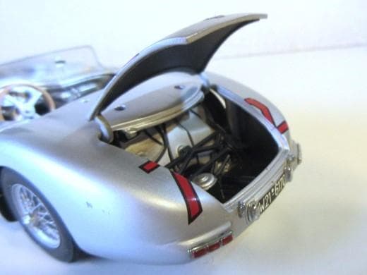 特価 MINICHAMPS 1/24 メルセデスベンツ 300SLR #722