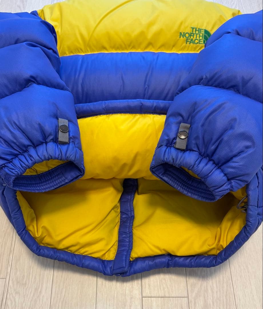 THE NORTH FACE ダウンジャケット 青/黄 - メルカリ