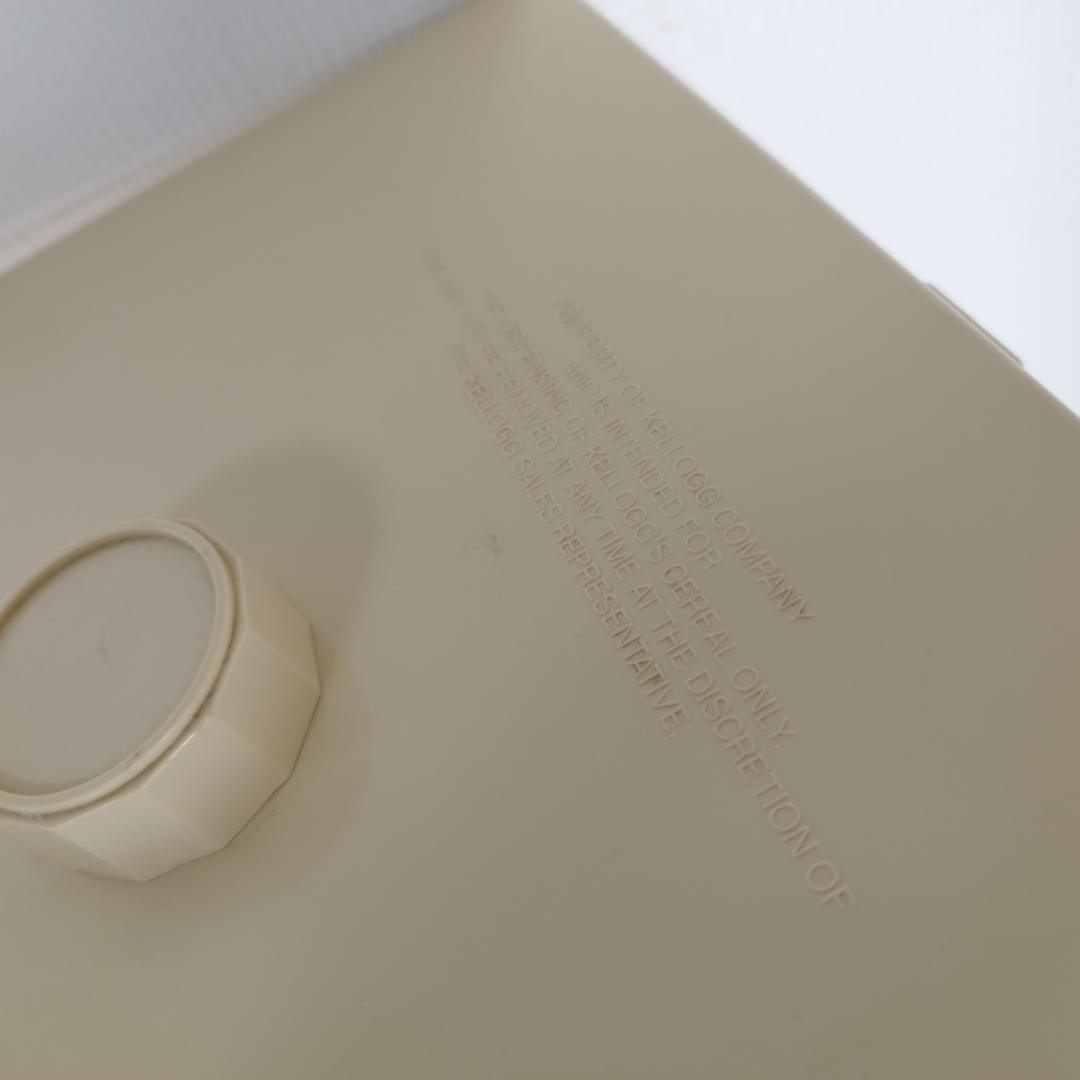 ケロッグシリアルディスペンサー ディスプレイ 世田谷ベース アメリア