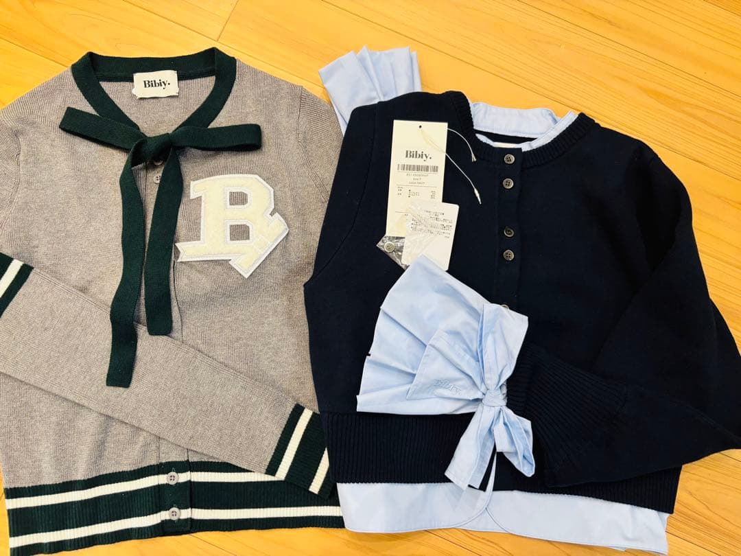 専用☆biby. 服2点セット 新品＆極美品 ニット カーディガン ViViDAY セットアップ 「上下2点セット」ニットカーディガン＋ニット