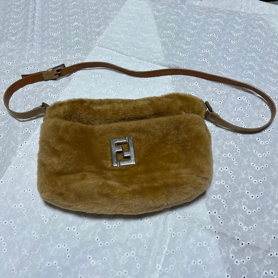 FENDI ベージュファーショルダーバッグ フェンディ FENDI Wフェイスショルダー 8BR794 ベージュ ファー