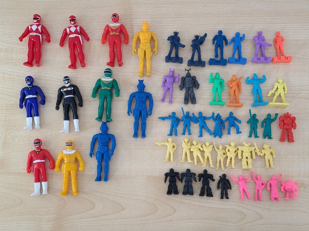 【中古】戦隊ヒーローフィギュア 47体セット 消しゴム ソフビ 中古】戦隊ヒーローフィギュア 47体セット 消しゴム ソフビ - メルカリ