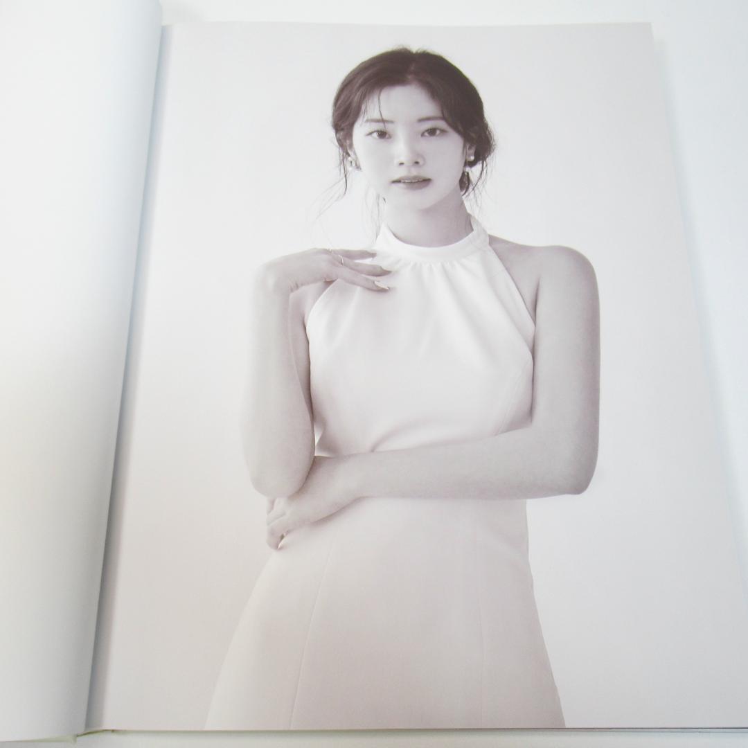 TWICE ダヒョン「Yes, I am Dahyun.」1st ソロ写真集 - メルカリ