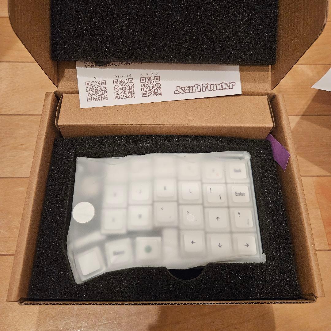 テ*ン様 Cornix フルセット 白 分割キーボード - メルカリ