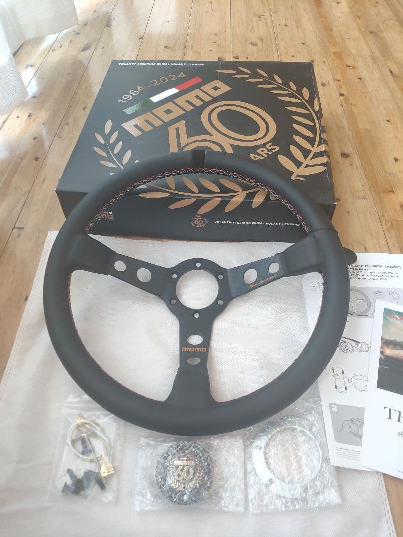 新品・未使用・MOMO スタイル 60周年記念 Not Authentic 新品・未使用・MOMO スタイル 60周年記念 Not Authentic 新品・未使用