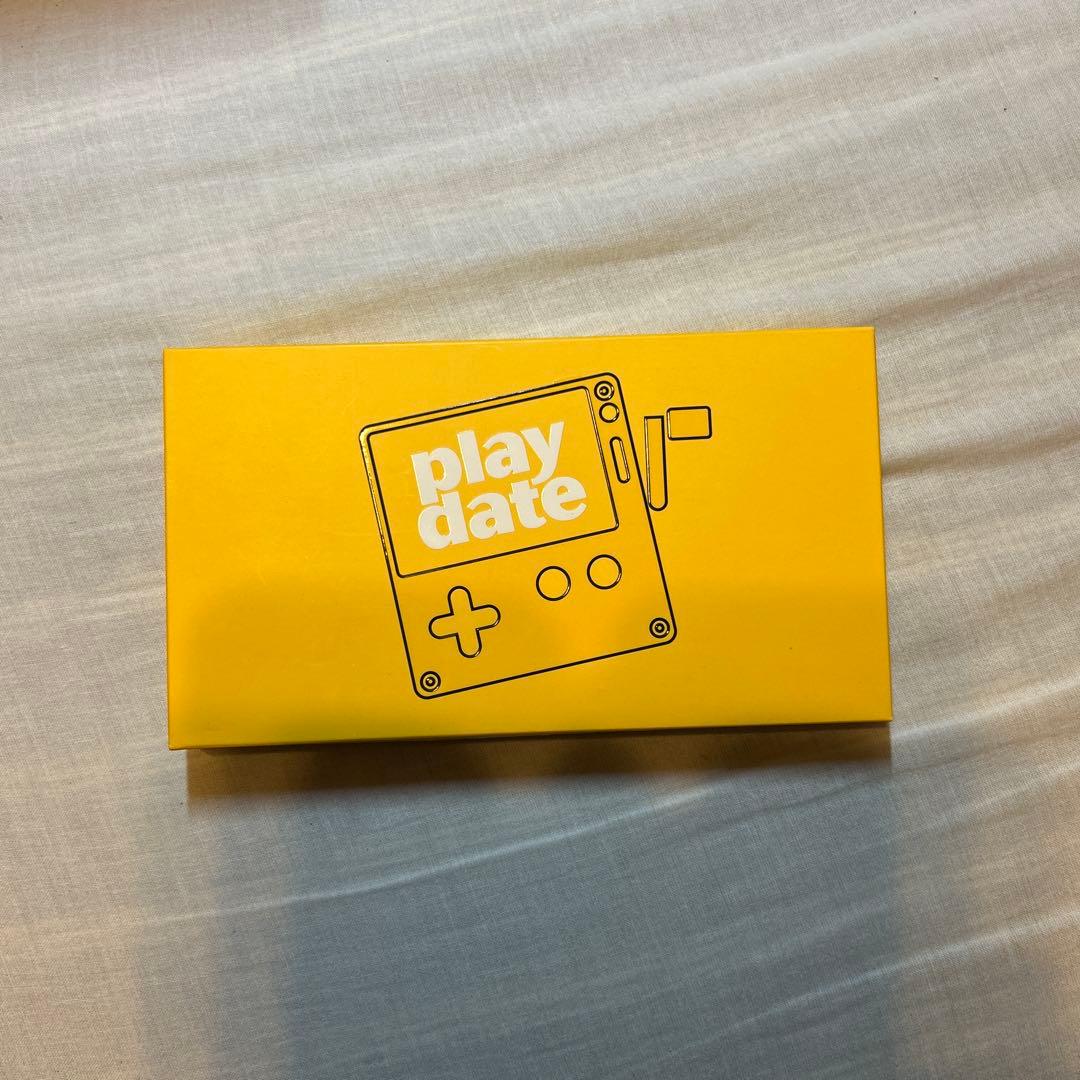 Playdate ハンドヘルドゲーム機 イエロー(専用付属ケーブルなし) Playdate ハンドヘルドゲーム機 イエロー(専用付属ケーブルなし