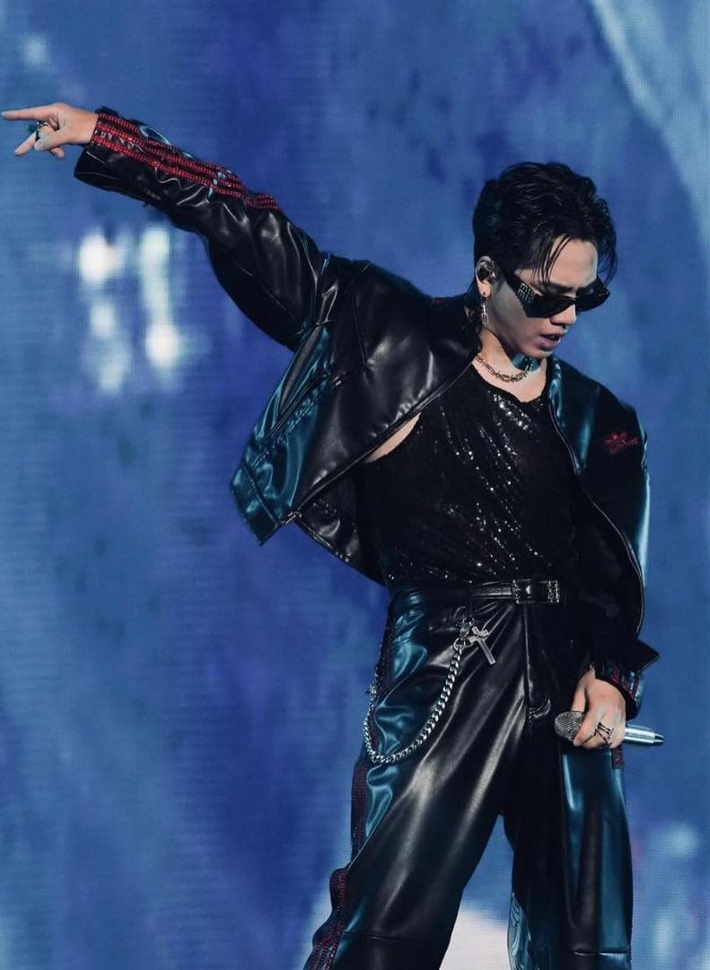 定価6.6万/登坂広臣】MIU MIU Glimpse サングラス ブラック - メルカリ