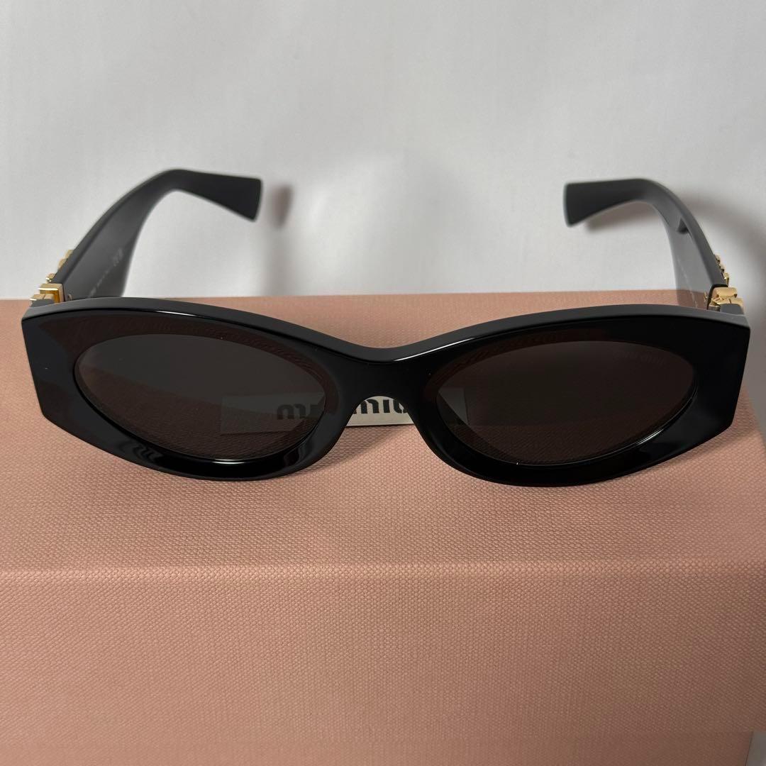 定価6.6万/登坂広臣】MIU MIU Glimpse サングラス ブラック - メルカリ